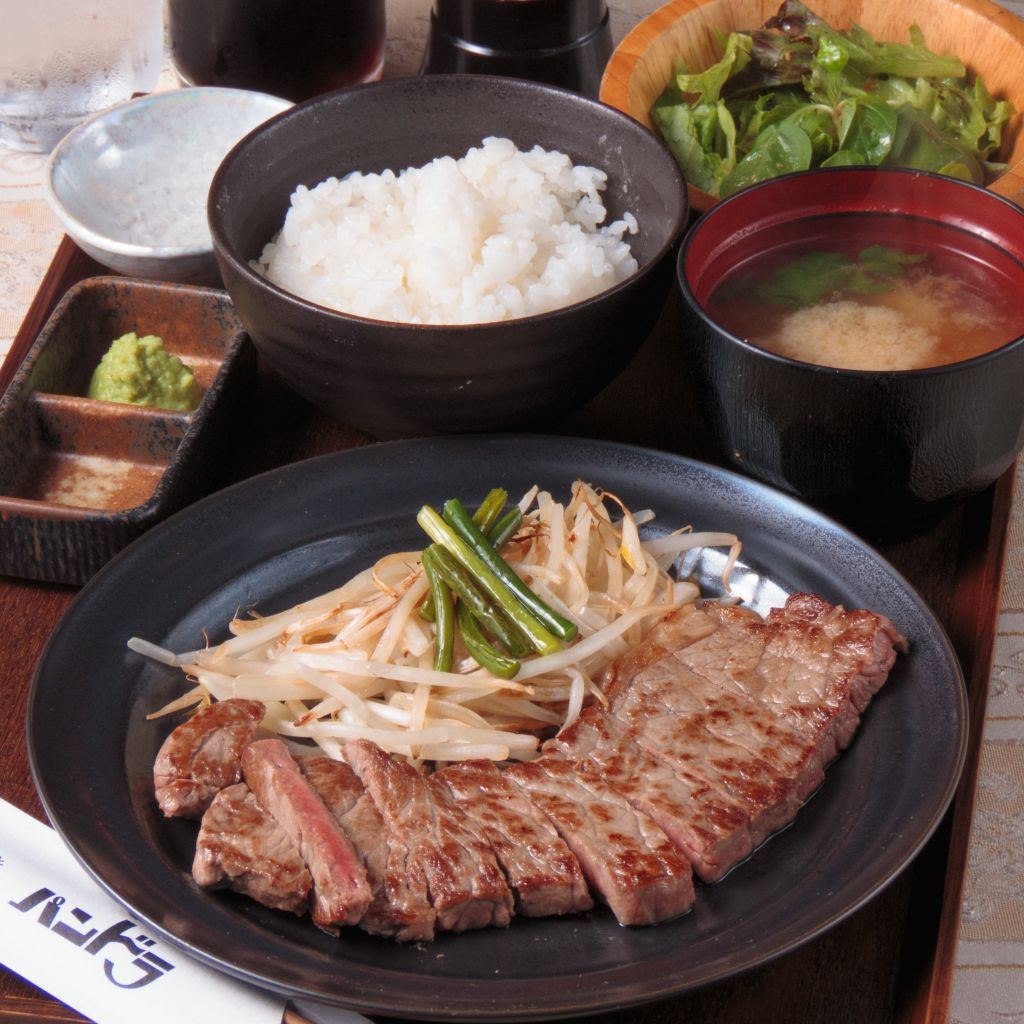 ランチステーキ定食 — ご飯・味噌汁付き